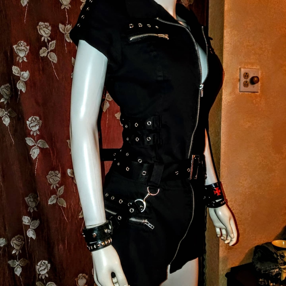 π€Bad Ass Black Punk/Goth Dressπ€ - Picture 1 of 7